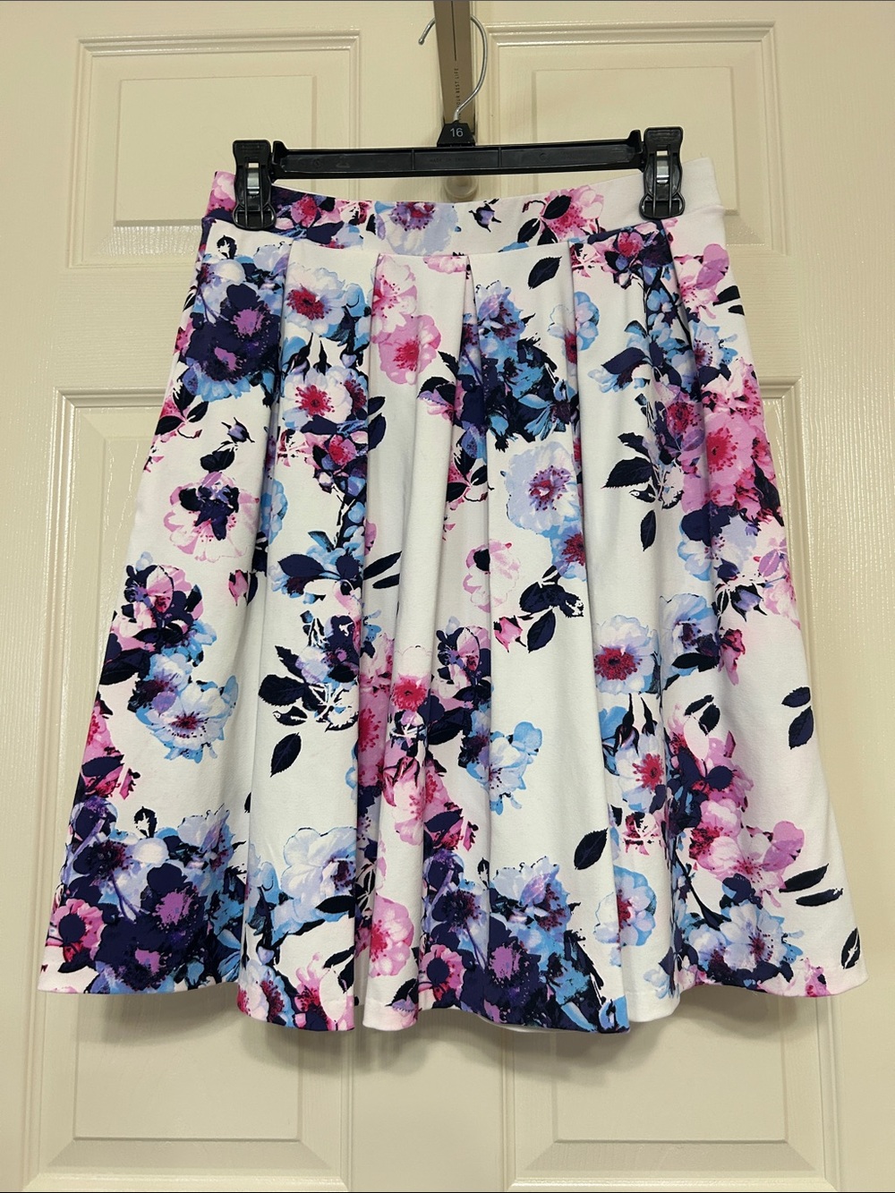 Adrienne Vittadini Pleated Circle Skirt Pink Blue Lilac Floral Waist 15 inches S